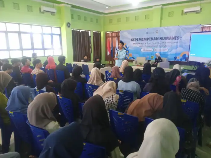 Melalui Seminar, BEM UMMAD Kenalkan Kepemimpinan Humanis kepada Gen Z