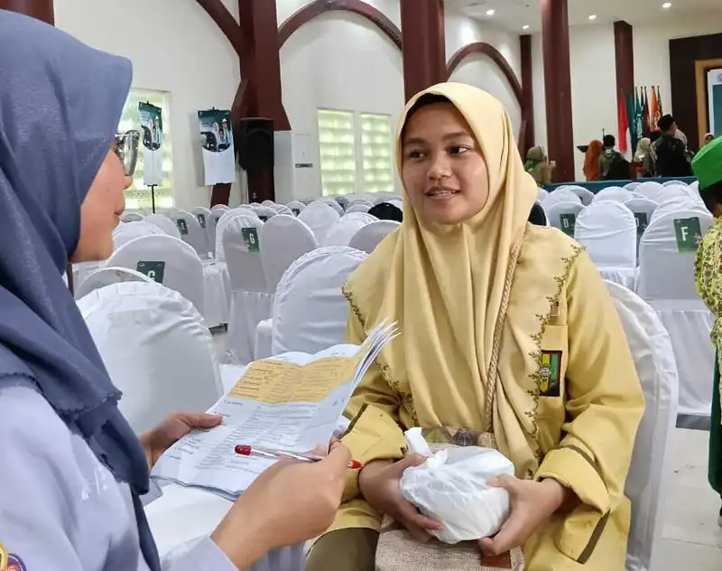 Menghafal dengan Hati: Perjalanan Siti Fairuz, Hafidzah 11 Juz dari Gresik