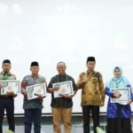 SD Muhammadiyah Manyar Kenalkan Budaya Berbagi yang Menyentuh Hati