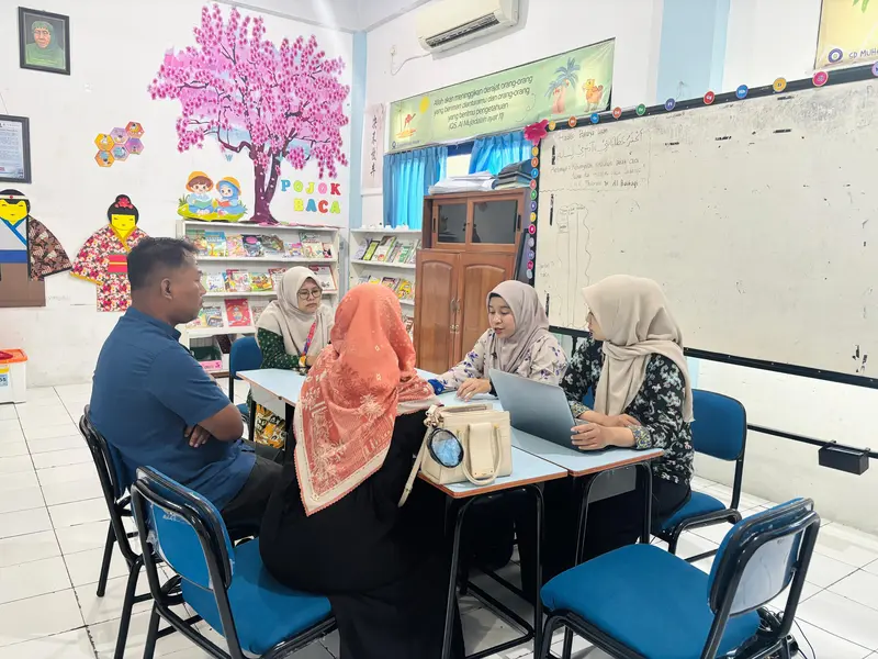 Kolaborasi Guru, Orang Tua, dan Ahli: Menguak Potensi Anak di Konsultasi Psikologi SDMM