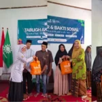 Puluhan Paket Sembako Tersalurkan, Lazismu Kabupaten Blitar Bikin Warga Terharu