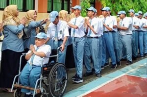 Suasana Haru Warnai Upacara Hari Guru Nasional di Smamuga Tulangan
