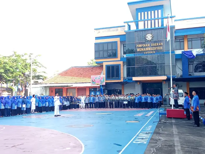 1.500 Guru Muhammadiyah Sidoarjo Khidmat Ikuti Upacara Hari Guru Nasional 2025