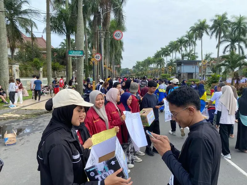 Aksi Galang Dana IMM Malang Raya untuk Korban Erupsi Semeru di CFD Ijen