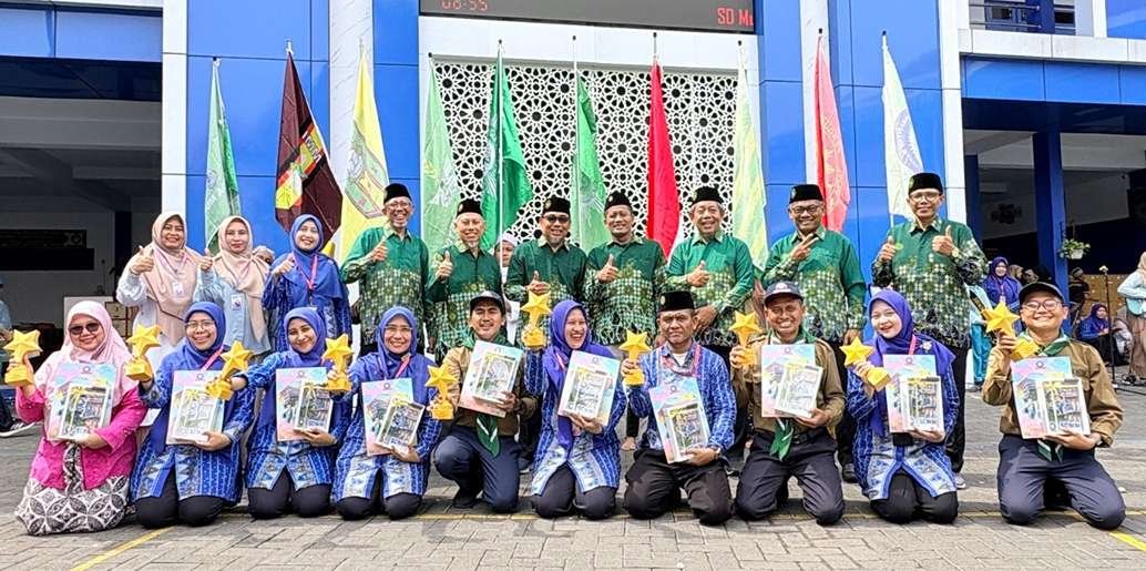 SD Muhammadiyah Manyar Umumkan 10 Guru Favorit Pilihan Siswa Melalui Sistem E-Voting