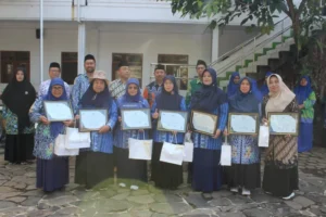 Majelis Dikdasmen dan PNF PDM Kota Batu Anugerahkan Penghargaan Kepala Sekolah dan Guru Berdedikasi 2025