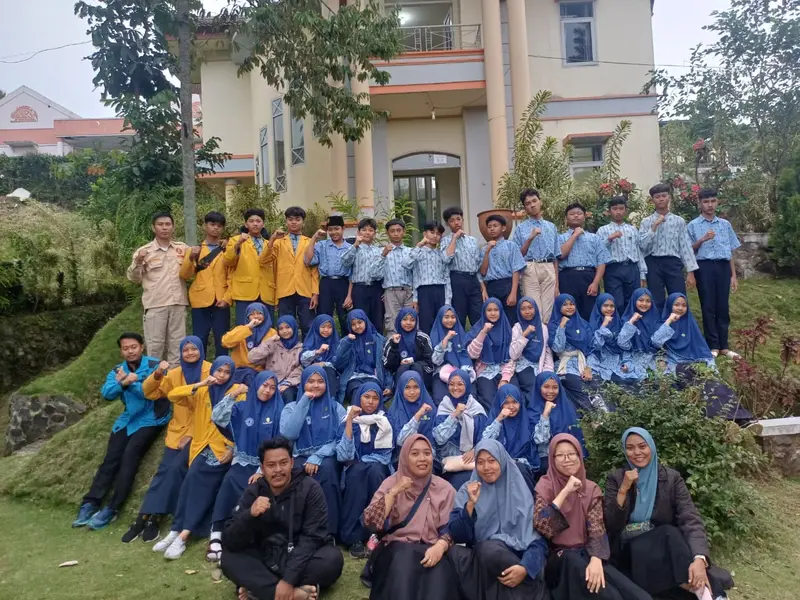 Latih Sikap Kepemimpinan, SMP Muhammadiyah 14 Driyorejo Hadirkan LDKS IPM
