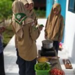 Memasak di Teras Kelas: Murid SMP Muhammadiyah 1 Blitar Gali Potensi Pangan Lokal dalam Proyek P5