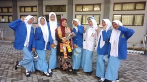 Adab Para Murid SMA Muha Genteng Terwujud pada HGN 2025