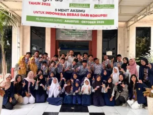 SLB Aisyiyah Krian Kenalkan Siswa pada Dunia Literasi Lewat Kunjungan ke Perpustakaan
