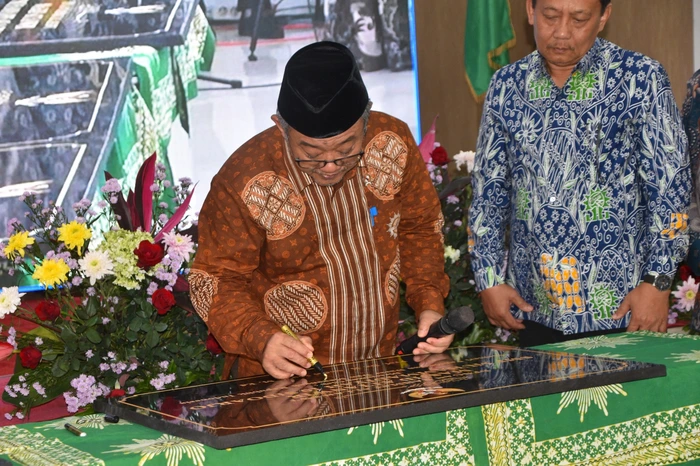 Mendikdasmen Abdul Mu’ti Resmikan Tiga Gedung Baru Muhammadiyah di Sidoarjo