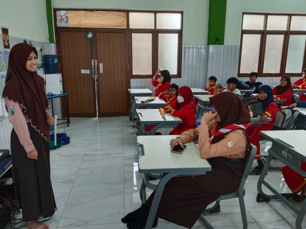 Alumni Merasakan Suasana Sekolah di SD Almadany Lagi
