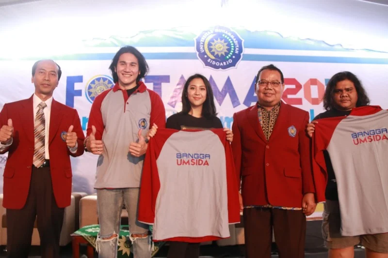 Tiba-Tiba Muncul Wirosableng  di Tengah Acara Mahasiswa Baru Umsida