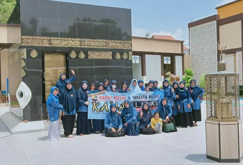 Rapat sambil Wisata ala Emak-Emak Aisyiyah Laren Barat