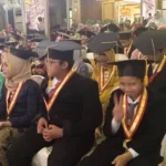 Ikuti Wisuda Kelulusan, Ini Ucapan Murid kepada Gurunya