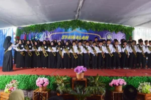 Mengapa Aku Menjadi Guru Meluncur di Sela Wisuda Ini