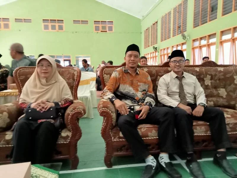 Wisuda SMP Muhammadiyah 1 Pare, Ini Pesan Ketua PDM