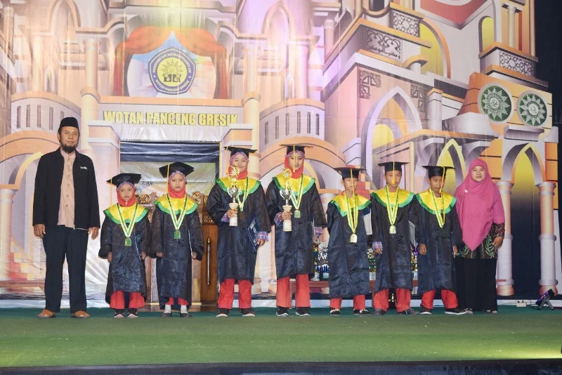 Usai Diwisuda, Begini Kata Siswa kepada Teman dan Gurunya