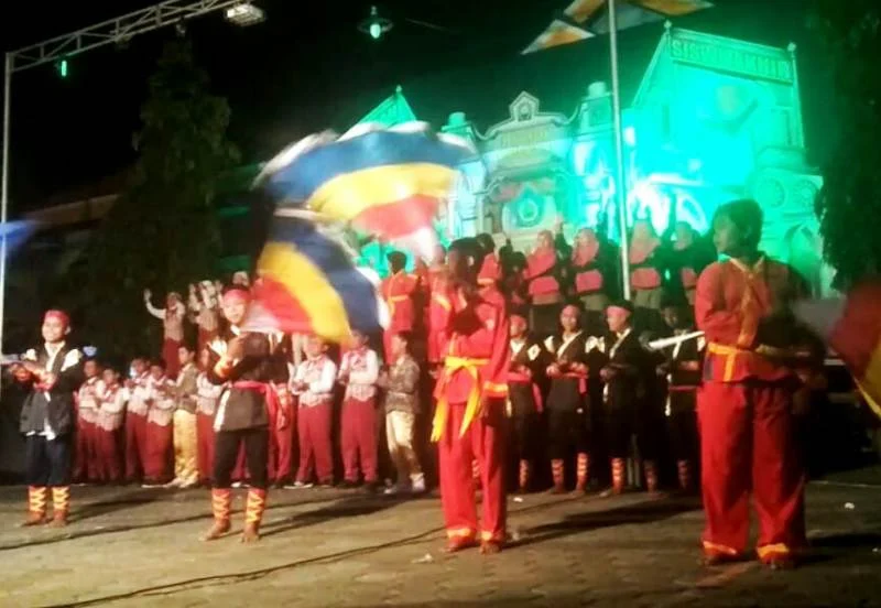 Satu Malam di Wotan, Ada Pesta Kembang Api dan Atraksi Seni