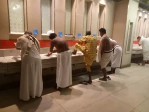 Berwudhu di Wastafel Masjidil Haram, Ikutan Nekat