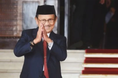 Habibie, Kekasihku …