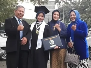 Ingin Jadi Guru seperti Ayah-Ibu