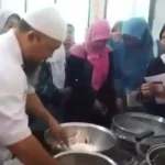 Lho koq Bisa, Direktur Lazismu Beri Pelatihan Bikin Fried Chicken pada Ibu-Ibu?