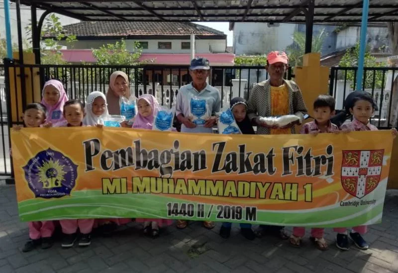 Madrasah Favorit Ini Mulai Salurkan Zakat Fitrah