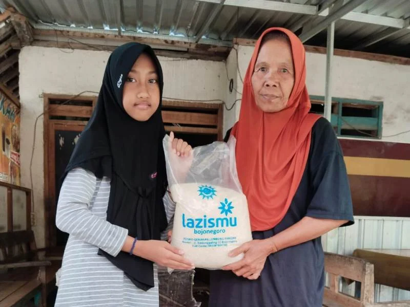 Zakat Fitrah SD Mudabo Mencapai 2,13 Ton
