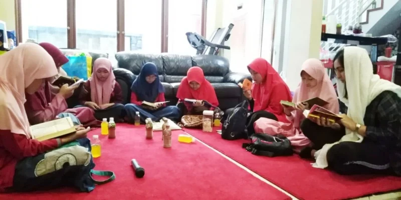 Ikuti Tadarus di Spemdalas, Gadis Afghan Ini Teringat Keluarganya