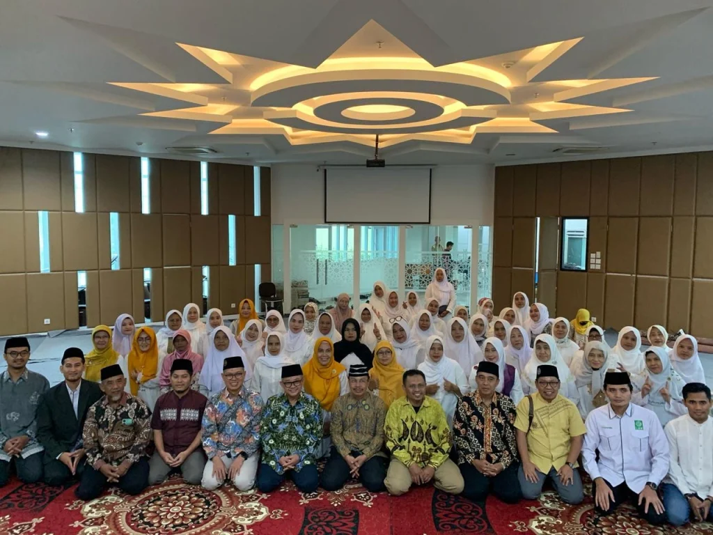 Pesan Mendikdasmen kepada Warga Komunitas Marjinal dalam Kajian Ramadhan Karomah