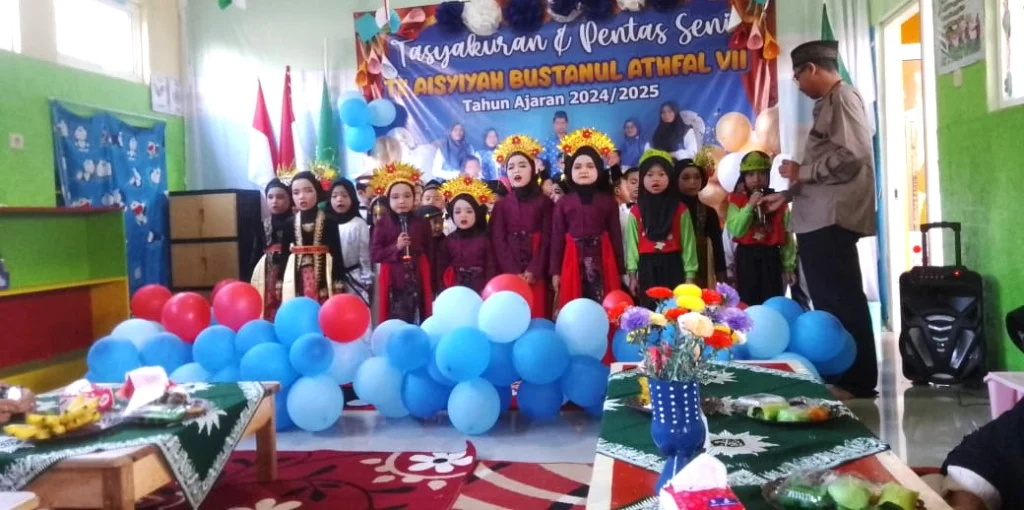 Pelepasan Kelompok B TK ABA VII Jalen Didominasi Penampilan Islami