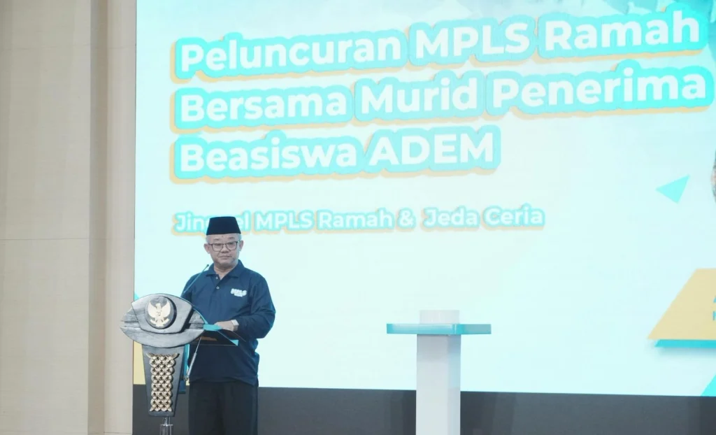 Mendikdasmen Ajak Peserta ADEM 2025 Menjadi Generasi Indonesia yang Hebat dan Jangan Pernah Berhenti Meraih Mimpi