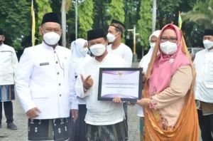 MIM 2 Banyuurip dan MIM 4 Ngimboh Raih Adiwiyata