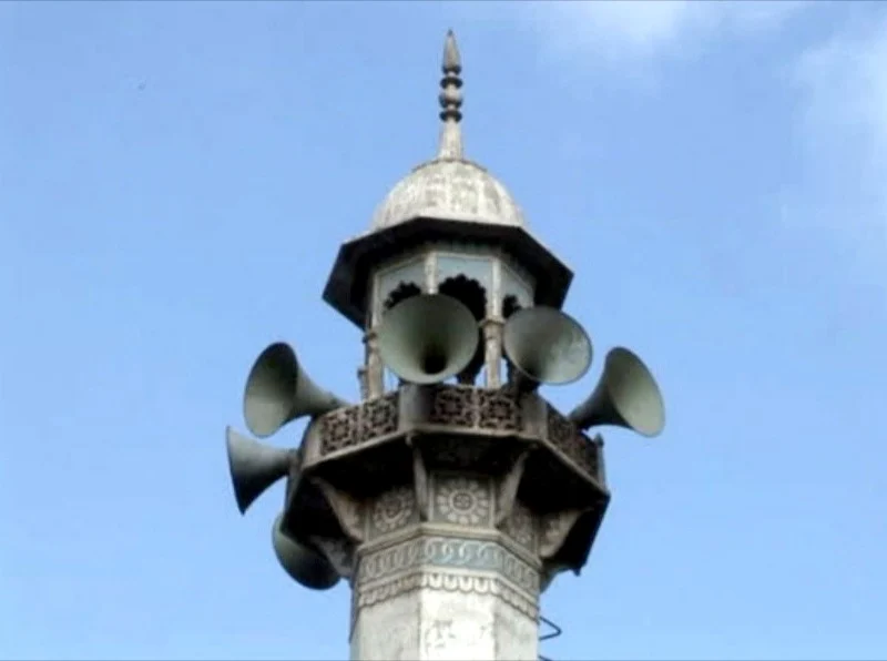 Adzan Jihad Menunggu Nasibnya