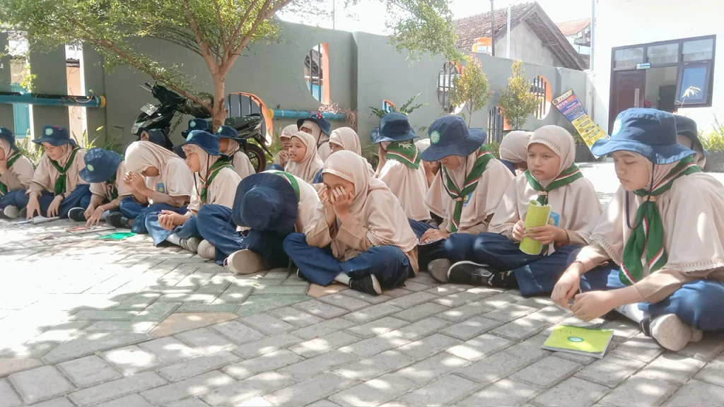 Qobilah Hizbul Wathan SD Muhammadiyah Kota Blitar Belajar Sandi Kotak