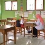 Mengapa Sekolah Negeri Sepi Peminat?