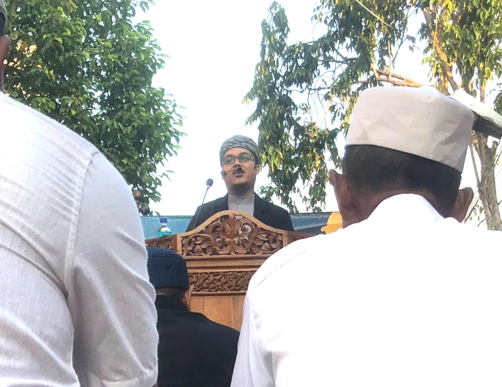 Alfain Jalaluddin Ramadlan Ajak Mendidik Anak Melalui Spirit Berkurban di Khutbah Idul Adha PCM Asemrowo