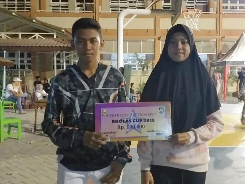 Tiga Hari Menunggu Momen, Akhirnya Benturan Pemain Ini Jadi Foto Terbaik