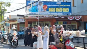 SMAM 1 Taman Bagikan 850 Kotak Kue dalam Peringatan Maulid Nabi