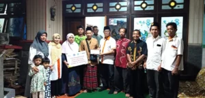 Lazismu PDM Sidoarjo Salurkan Bantuan Kemanusiaan untuk Korban Ambruknya Musala Ponpes Al Khoziny