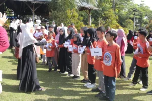 Perpisahan Tak Harus Haru, SD Mupat Rayakan Kebersamaan dengan Fun Games Seru