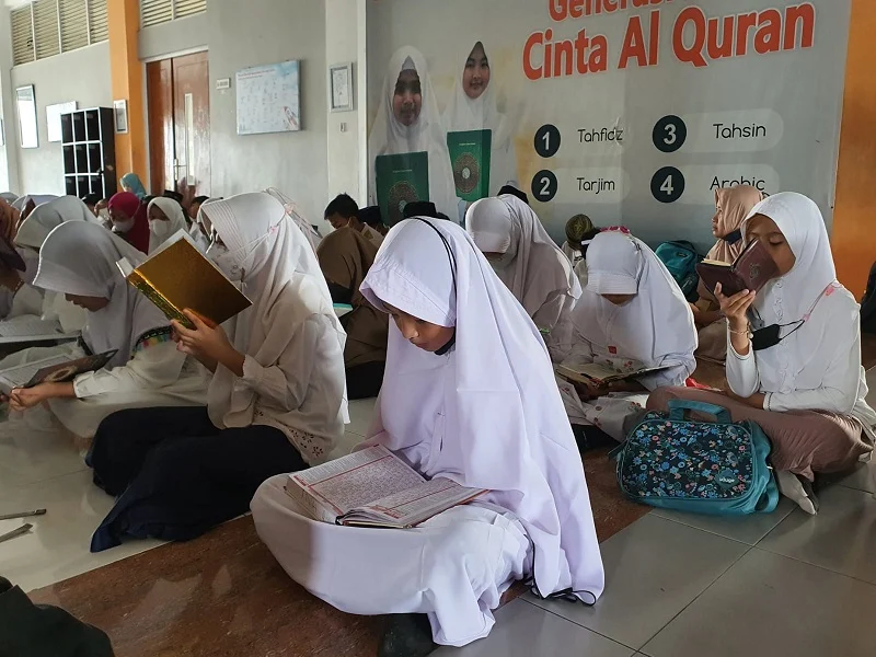 Quran Day Berlian School, Kini Mengaji Tak Lagi Sendirian