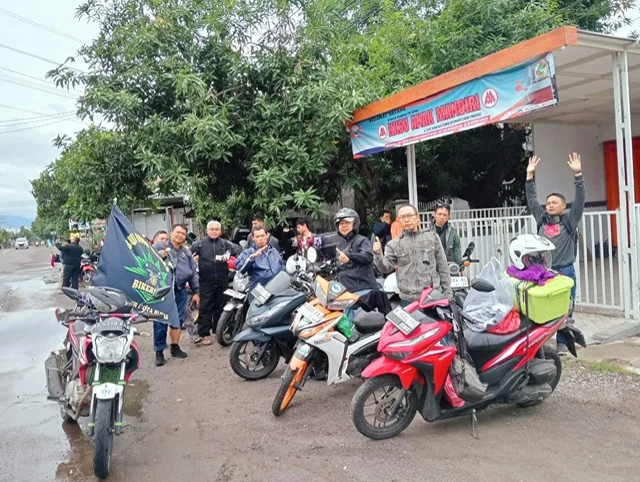 Solidaritas Tanpa Batas: BikersMu Bumi Bung Karno dan Lumajang Melibas Hujan Menuju Kopdargab 2 di Madiun