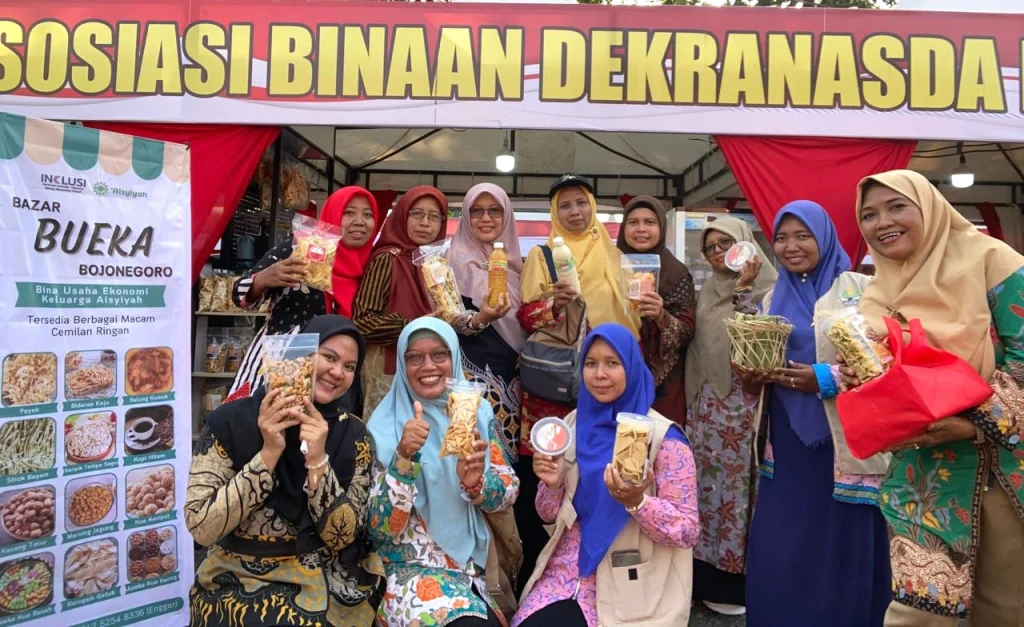 Stan Bueka Assakinah AUA Bojonegoro Meriahkan Perayaan Hari Koperasi