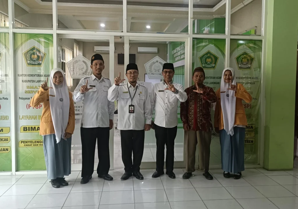 Siswa MAM 9 Lamongan  Goes to Singapore dan Malaysia