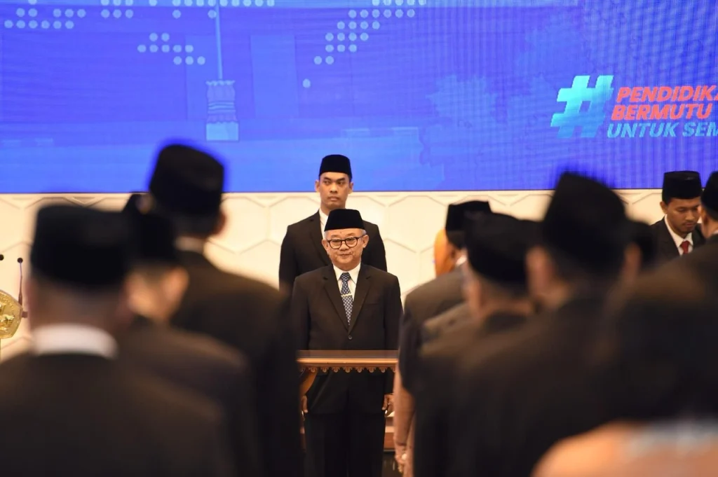 Mendikdasmen: Pelantikan Pejabat Bukan Sekadar Formalitas Melainkan Amanah Pencerdasan Kehidupan Bangsa