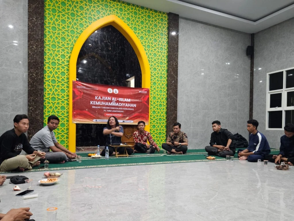 Kyai Cepu Kupas Makna Kurban dalam Kajian PC IMM Lamongan