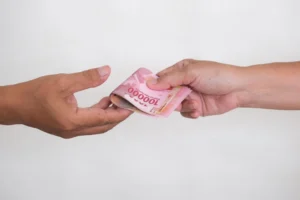 Hukum Politik Uang