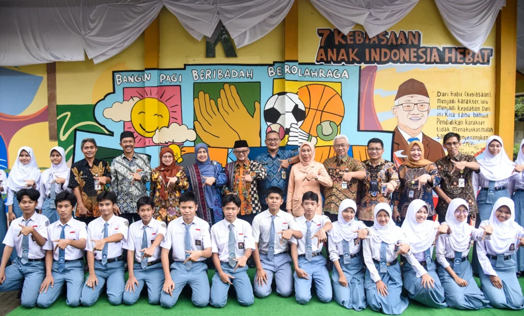 Mendikdasmen Tinjau Pelaksanaan Sistem Penerimaan Murid Baru di Jawa Tengah